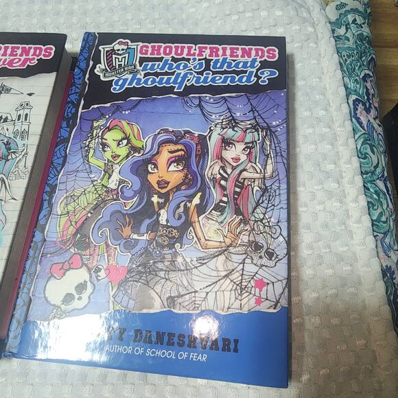 MONSTER HIGH  GHOULFRIENDS FOREVER SET OF 2 BOOKS - Picture 3 of 8